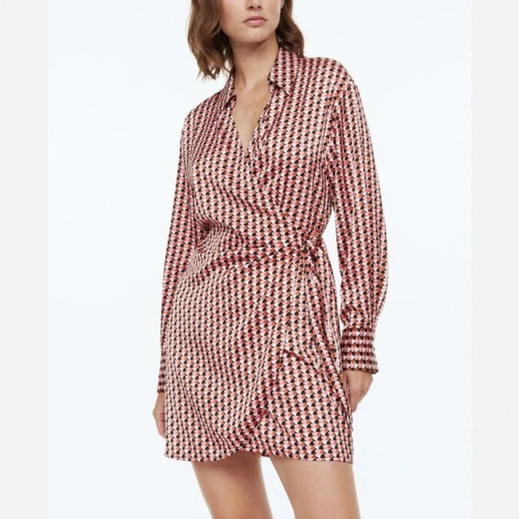 H&M Dresses & Skirts - H&M Pink/Patterned Satin Wrapover Shirt Dress Size S